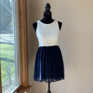 Women’s/juniors formal dress.